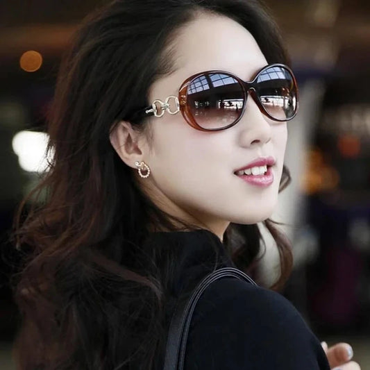 Luxury Sunglasses for Women Brand Design Full Star Sun Glasses Female Mirror Retro Square Ladies Eyewear UV400 Driving Shopping